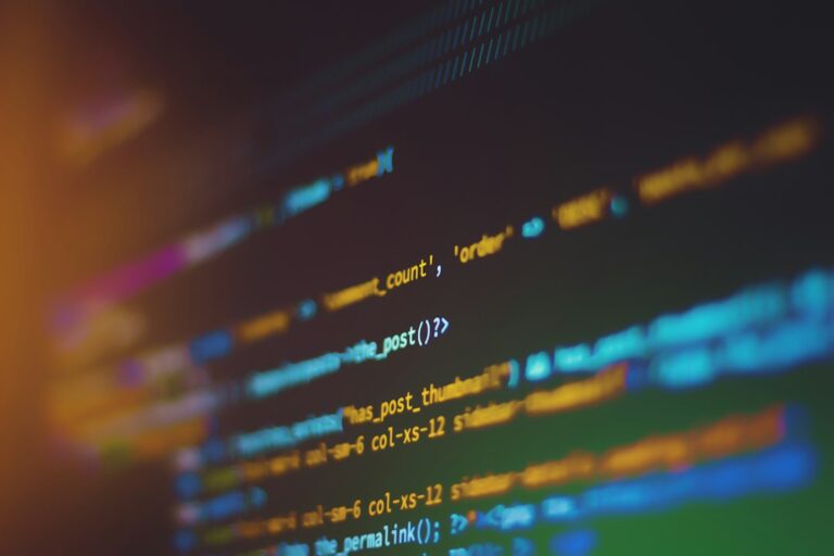 Imagen ilustrativa de programación e integración de procesos informáticos